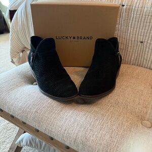 Lucky Brand Women's Textured Black Booties
